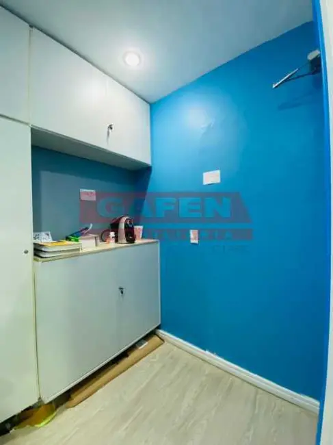 Sala Comercial à venda, 136m2 em Rio De Janeiro - RJ - imagem 8 Foto 8 de Sala Comercial à venda, 136m2 em Rio De Janeiro - RJ