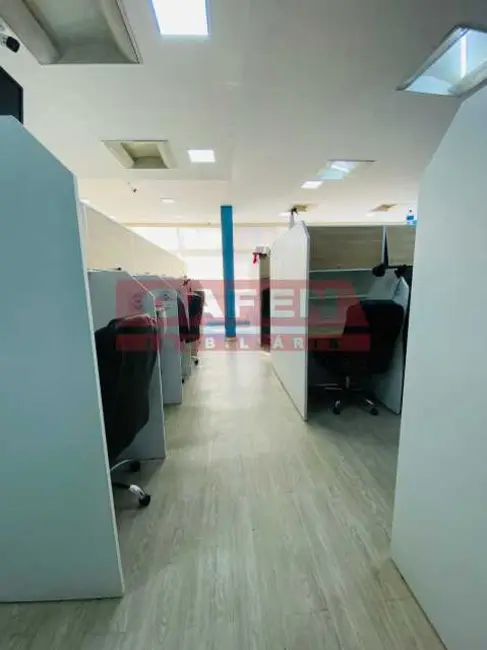 Sala Comercial à venda, 136m2 em Rio De Janeiro - RJ - imagem 3 Foto 3 de Sala Comercial à venda, 136m2 em Rio De Janeiro - RJ