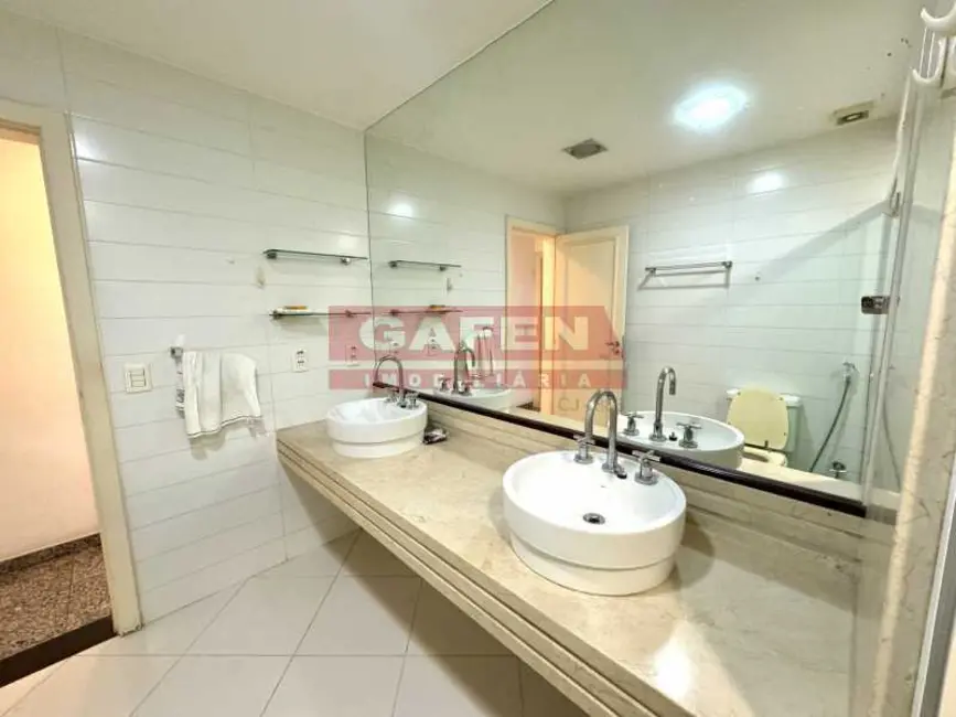 Apartamento com 3 quartos à venda, 117m2 em Rio De Janeiro - RJ - imagem 9 Foto 9 de Apartamento com 3 quartos à venda, 117m2 em Rio De Janeiro - RJ