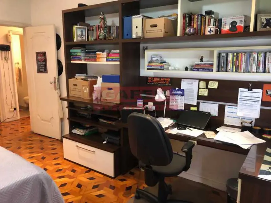 Apartamento com 3 quartos à venda, 200m2 em Rio De Janeiro - RJ - imagem 7 Foto 7 de Apartamento com 3 quartos à venda, 200m2 em Rio De Janeiro - RJ