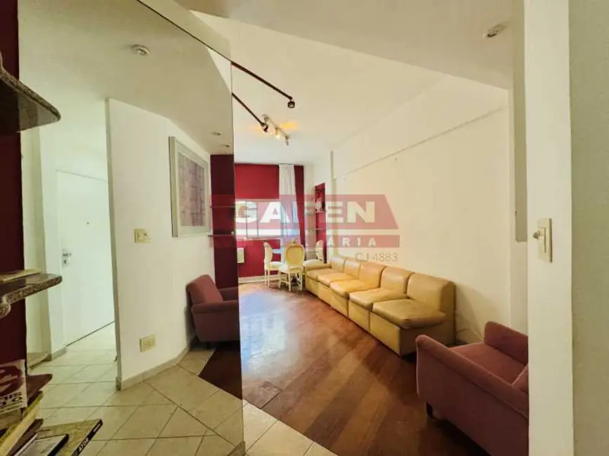 Foto 2 de Apartamento com 2 quartos para alugar, 70m2 em Rio De Janeiro - RJ