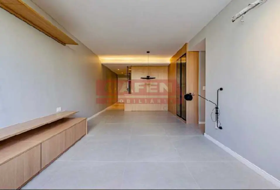 Apartamento com 3 quartos à venda, 120m2 em Rio De Janeiro - RJ - imagem 2 Foto 2 de Apartamento com 3 quartos à venda, 120m2 em Rio De Janeiro - RJ