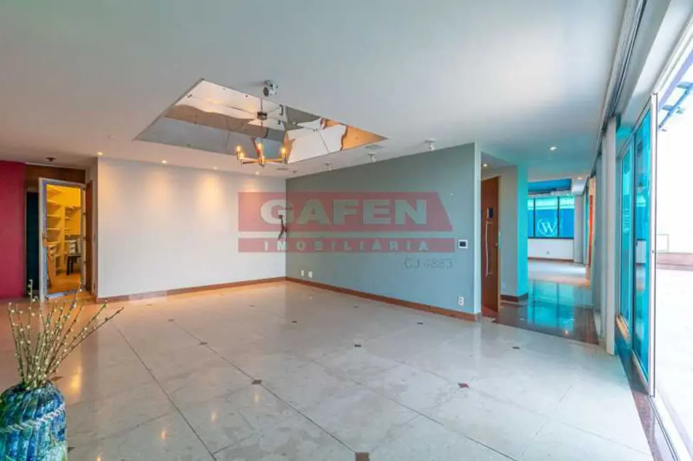 Cobertura com 4 quartos à venda, 425m2 em Rio De Janeiro - RJ - imagem 7 Foto 7 de Cobertura com 4 quartos à venda, 425m2 em Rio De Janeiro - RJ