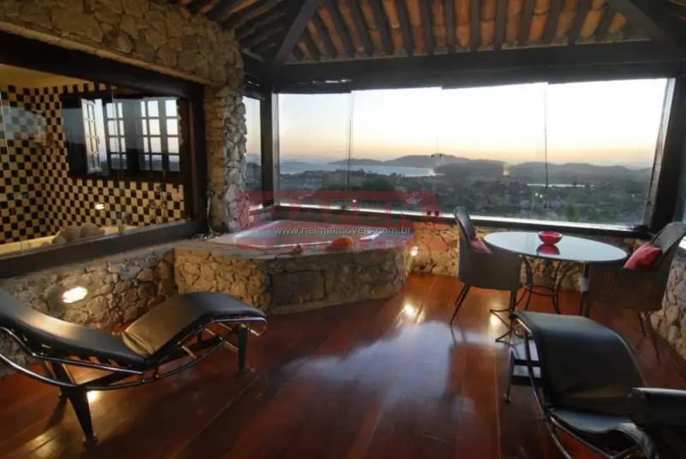 Foto 8 de Casa com 8 quartos à venda, 1303m2 em Armacao Dos Buzios - RJ