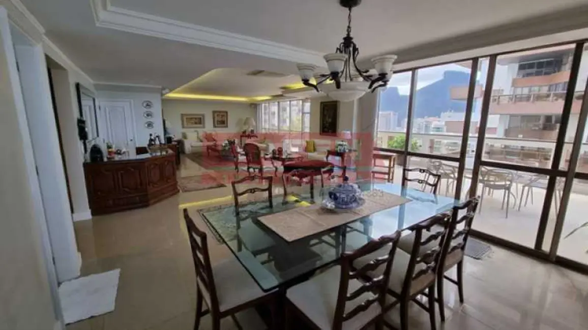 Apartamento com 4 quartos à venda, 310m2 em Rio De Janeiro - RJ - imagem 6 Foto 6 de Apartamento com 4 quartos à venda, 310m2 em Rio De Janeiro - RJ