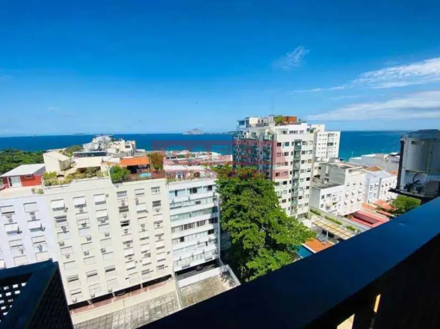 Foto 2 de Cobertura com 3 quartos à venda, 230m2 em Rio De Janeiro - RJ