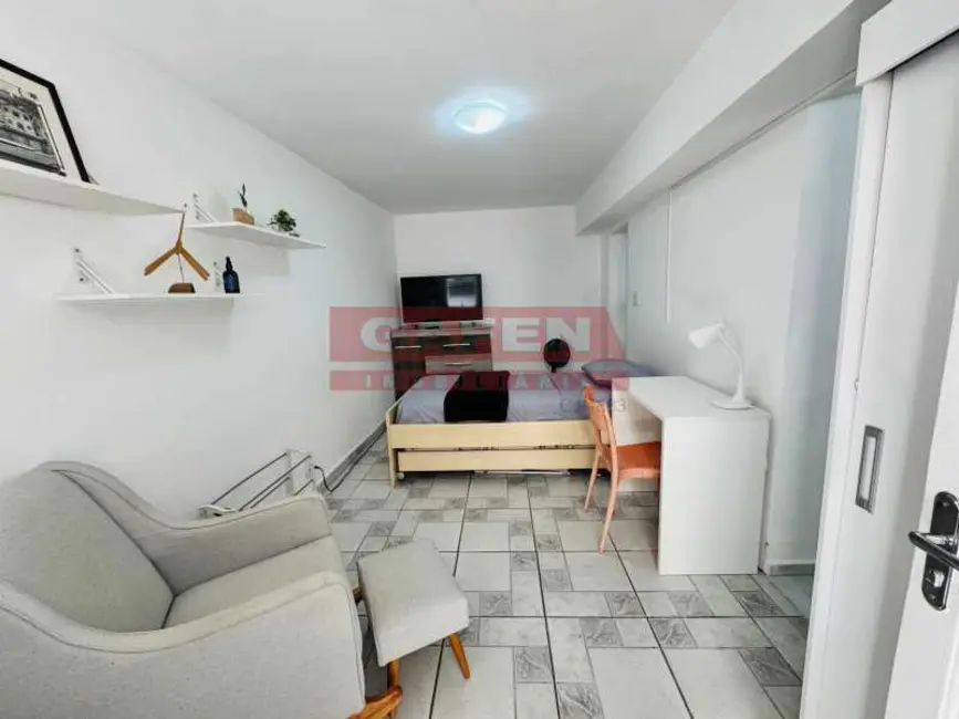 Foto 3 de Kitnet com 1 quarto para alugar, 28m2 em Rio De Janeiro - RJ