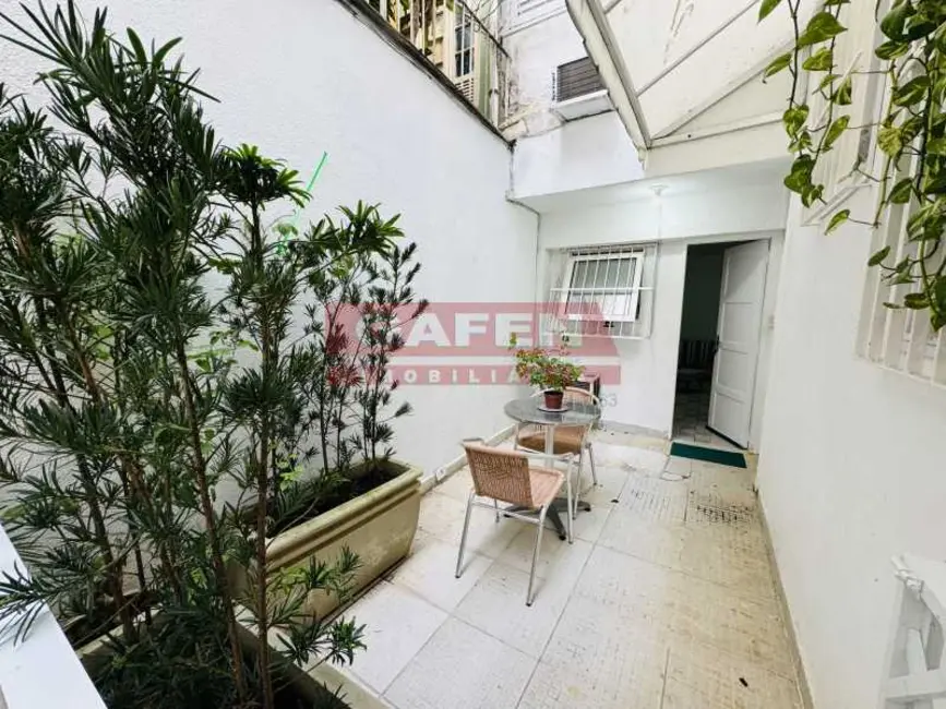 Foto 1 de Kitnet com 1 quarto para alugar, 28m2 em Rio De Janeiro, RJ