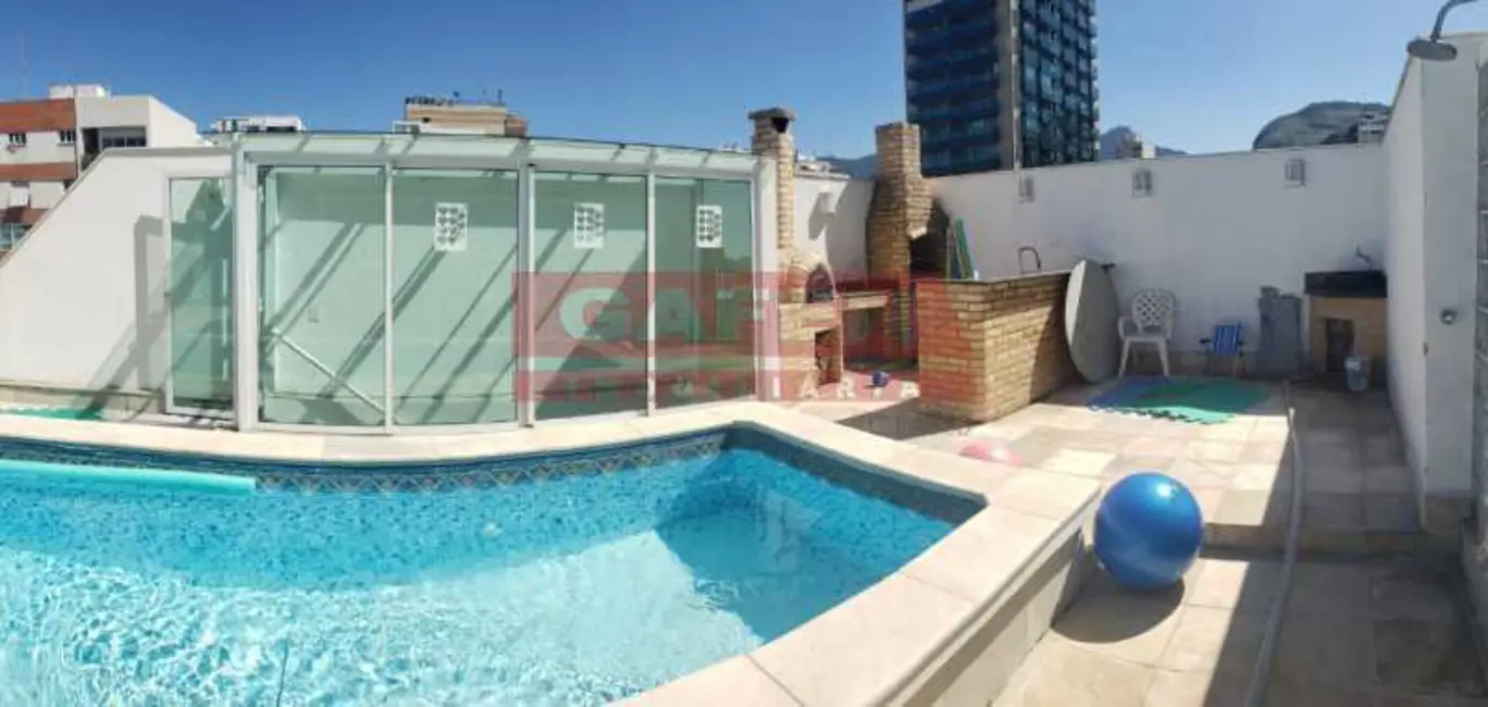 Foto 2 de Cobertura com 5 quartos à venda, 695m2 em Rio De Janeiro - RJ