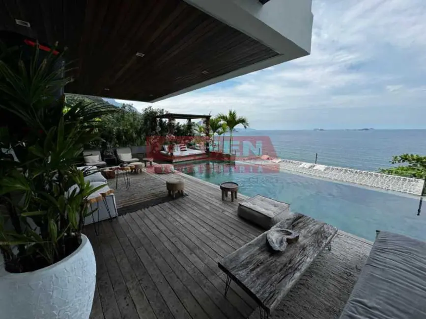 Foto 3 de Casa de Condomínio com 5 quartos à venda, 800m2 em Rio De Janeiro - RJ