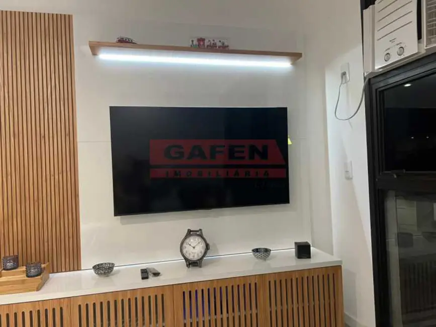 Foto 4 de Apartamento com 2 quartos para alugar, 80m2 em Rio De Janeiro - RJ