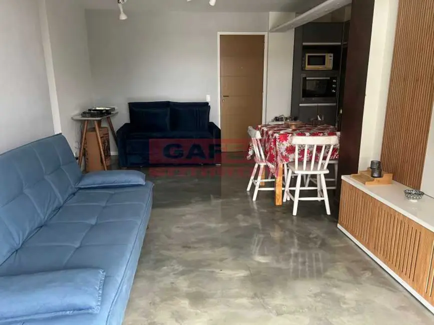 Foto 2 de Apartamento com 2 quartos para alugar, 80m2 em Rio De Janeiro - RJ