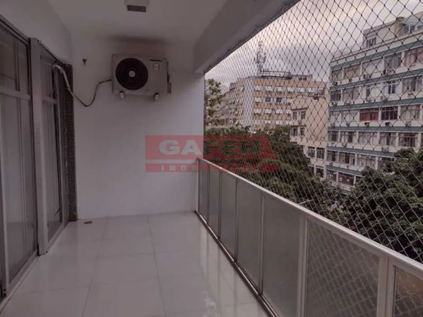 Loft / Flat com 1 quarto à venda, 60m2 em Rio De Janeiro - RJ - imagem 7 Foto 7 de Loft / Flat com 1 quarto à venda, 60m2 em Rio De Janeiro - RJ