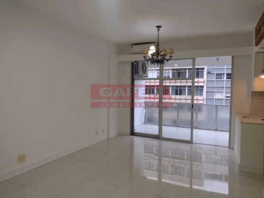 Loft / Flat com 1 quarto à venda, 60m2 em Rio De Janeiro - RJ - imagem 6 Foto 6 de Loft / Flat com 1 quarto à venda, 60m2 em Rio De Janeiro - RJ