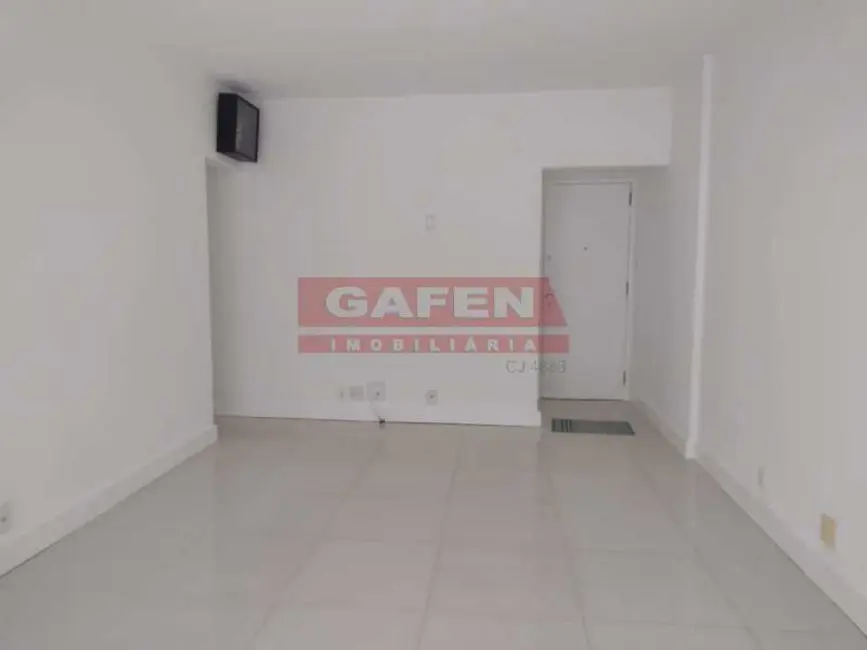 Loft / Flat com 1 quarto à venda, 60m2 em Rio De Janeiro - RJ - imagem 5 Foto 5 de Loft / Flat com 1 quarto à venda, 60m2 em Rio De Janeiro - RJ