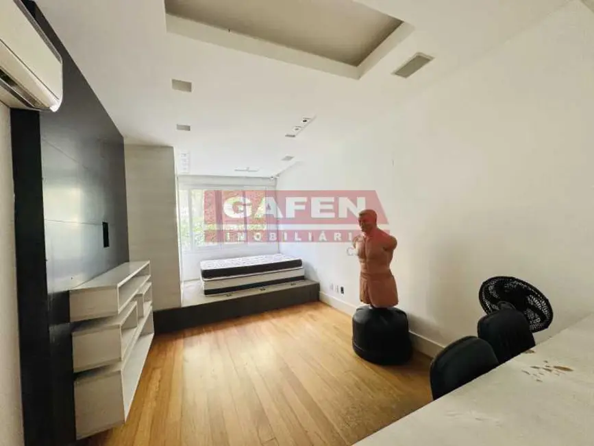 Apartamento com 3 quartos à venda, 128m2 em Rio De Janeiro - RJ - imagem 9 Foto 9 de Apartamento com 3 quartos à venda, 128m2 em Rio De Janeiro - RJ