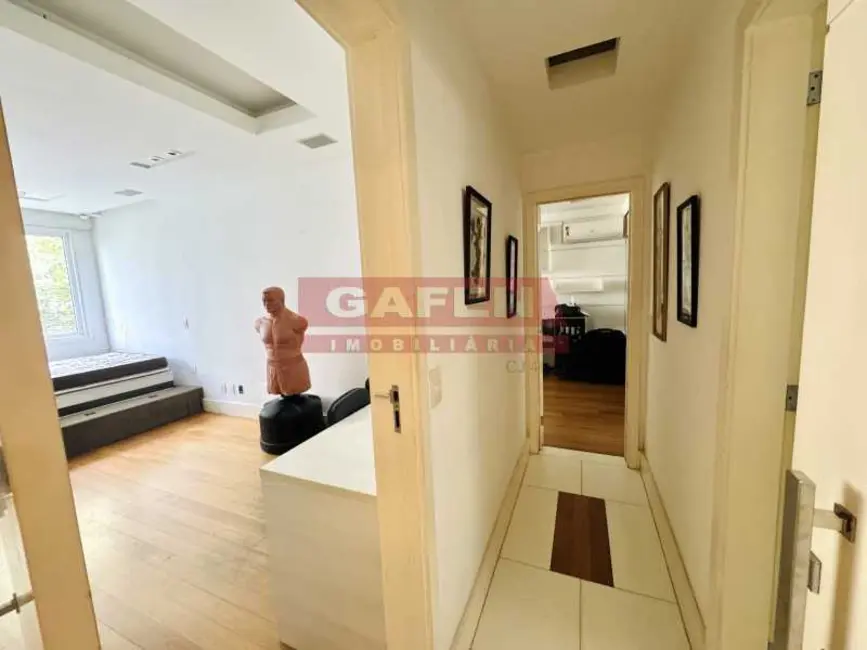 Apartamento com 3 quartos à venda, 128m2 em Rio De Janeiro - RJ - imagem 8 Foto 8 de Apartamento com 3 quartos à venda, 128m2 em Rio De Janeiro - RJ