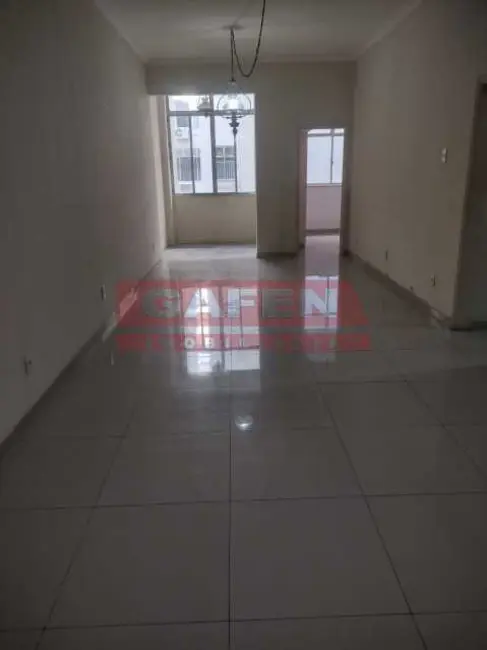 Foto 2 de Apartamento com 3 quartos à venda, 120m2 em Rio De Janeiro - RJ