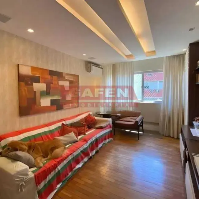 Apartamento com 3 quartos à venda, 170m2 em Rio De Janeiro - RJ - imagem 8 Foto 8 de Apartamento com 3 quartos à venda, 170m2 em Rio De Janeiro - RJ