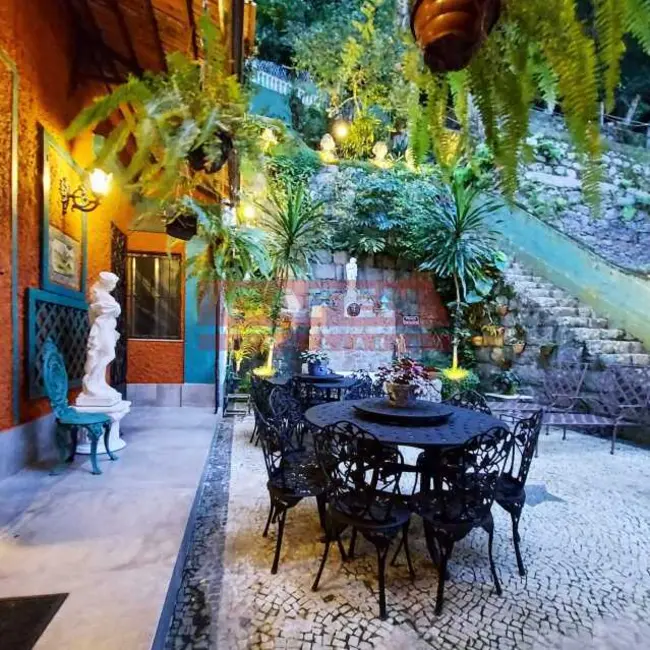 Foto 3 de Casa com 7 quartos à venda, 585m2 em Rio De Janeiro - RJ