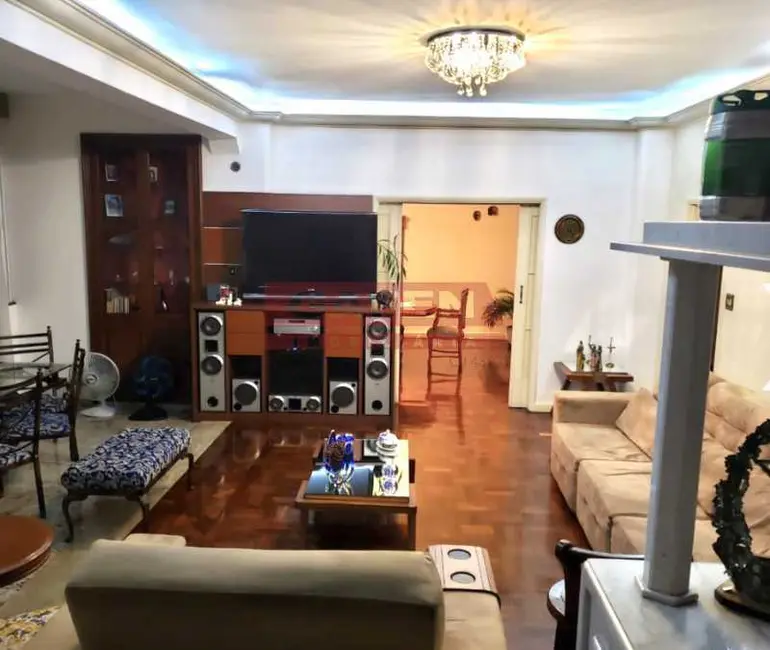 Foto 2 de Apartamento com 5 quartos à venda, 300m2 em Rio De Janeiro - RJ