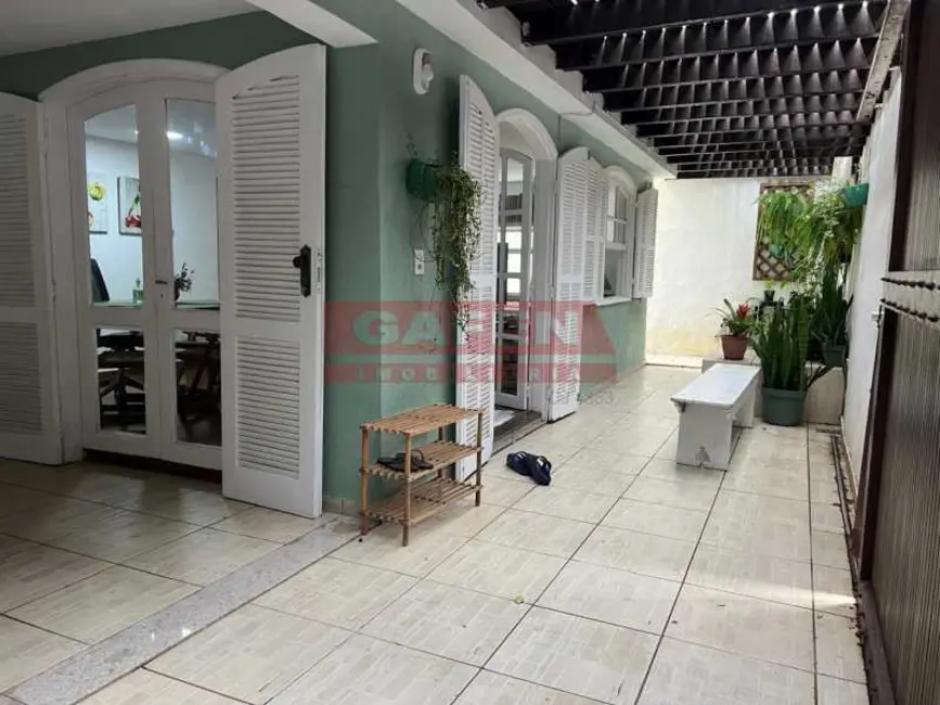 Foto 2 de Casa com 4 quartos à venda, 135m2 em Armacao Dos Buzios - RJ