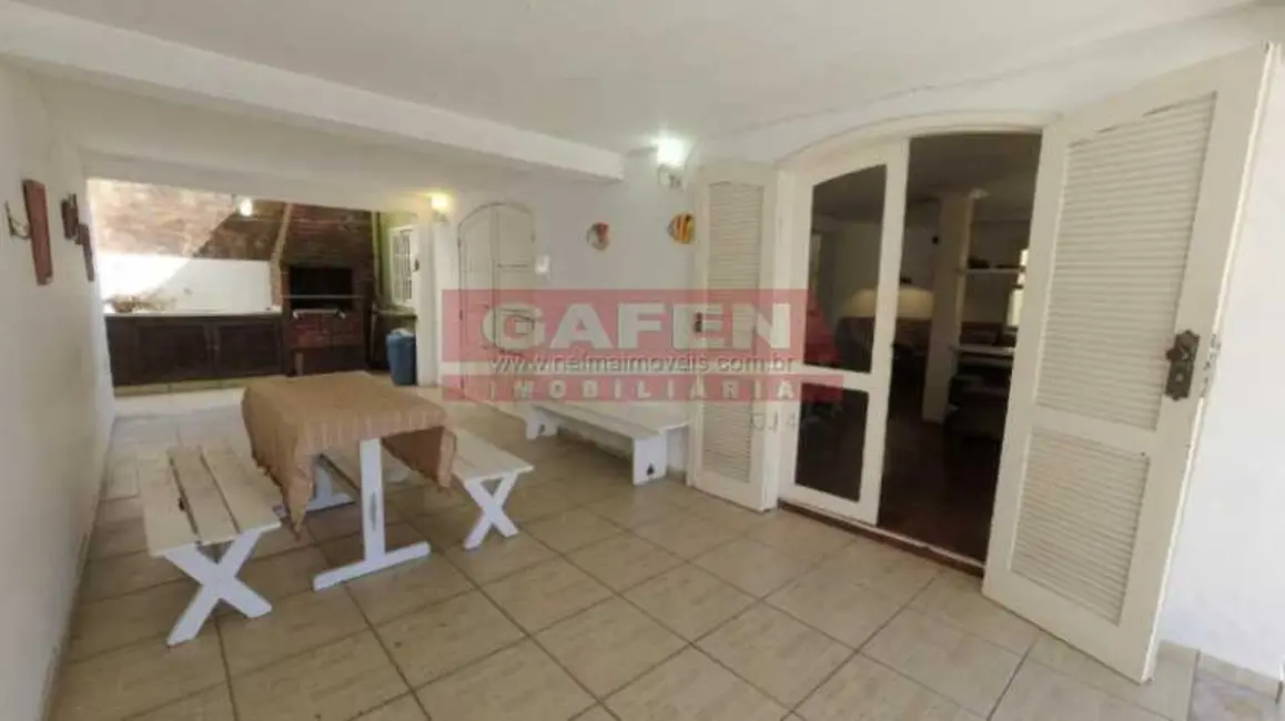 Foto 4 de Casa com 4 quartos à venda, 135m2 em Armacao Dos Buzios - RJ