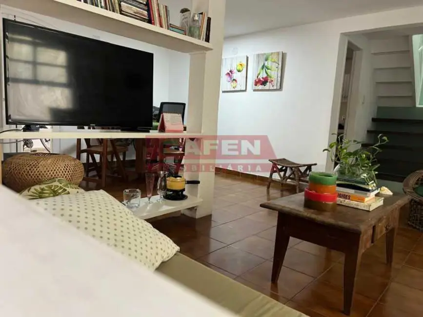 Foto 6 de Casa com 4 quartos à venda, 135m2 em Armacao Dos Buzios - RJ