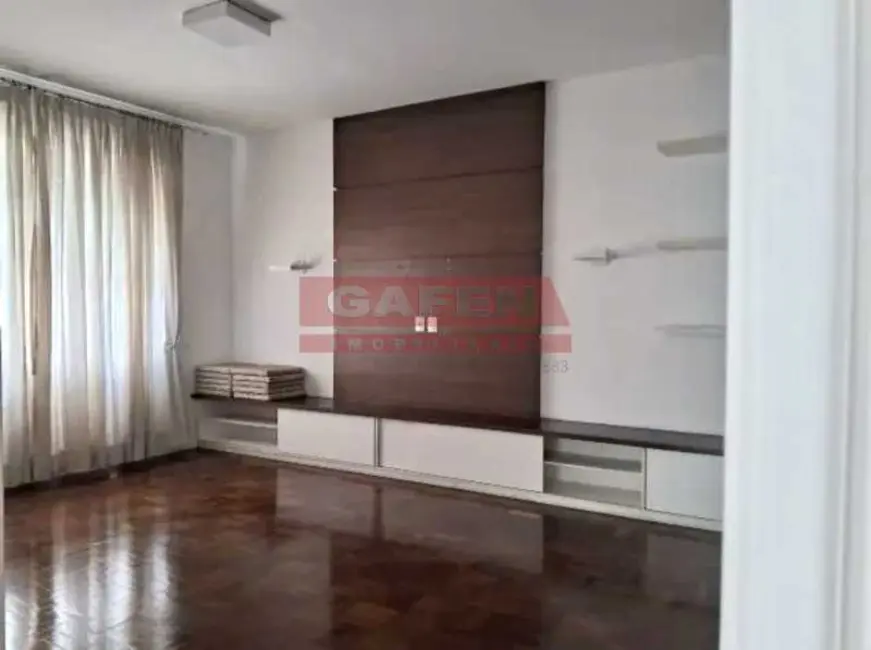 Apartamento com 4 quartos à venda, 287m2 em Rio De Janeiro - RJ - imagem 3 Foto 3 de Apartamento com 4 quartos à venda, 287m2 em Rio De Janeiro - RJ