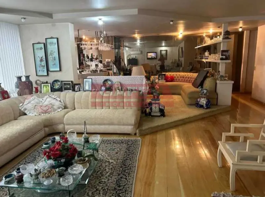 Apartamento com 4 quartos à venda e para alugar, 300m2 em Rio De Janeiro - RJ - imagem 2 Foto 2 de Apartamento com 4 quartos à venda e para alugar, 300m2 em Rio De Janeiro - RJ