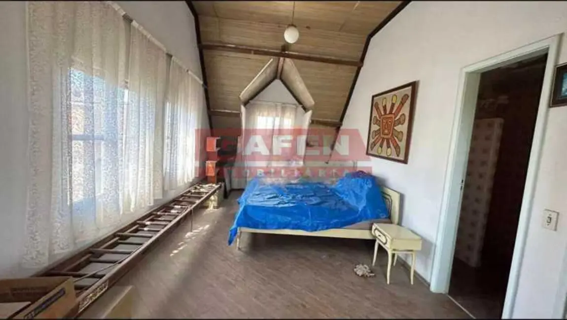 Casa com 4 quartos à venda, 228m2 em Sao Pedro Da Aldeia - RJ - imagem 9 Foto 9 de Casa com 4 quartos à venda, 228m2 em Sao Pedro Da Aldeia - RJ
