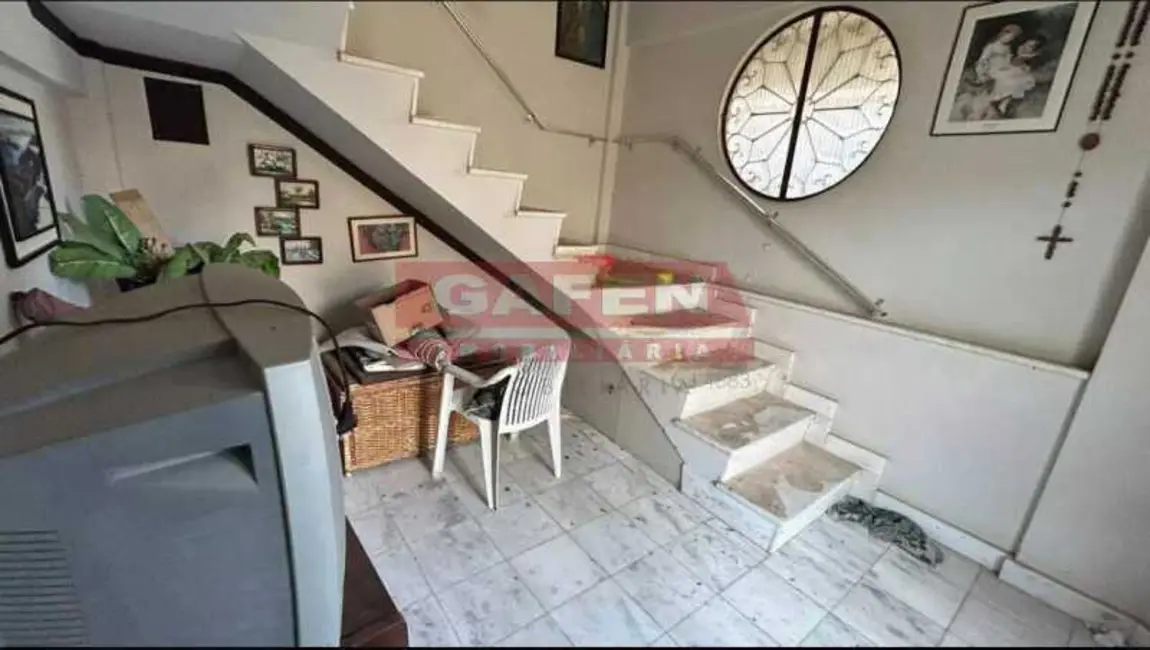 Casa com 4 quartos à venda, 228m2 em Sao Pedro Da Aldeia - RJ - imagem 4 Foto 4 de Casa com 4 quartos à venda, 228m2 em Sao Pedro Da Aldeia - RJ
