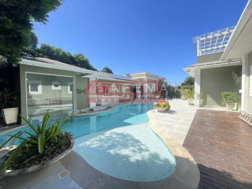 Foto 2 de Casa com 5 quartos à venda, 500m2 em Armacao Dos Buzios - RJ