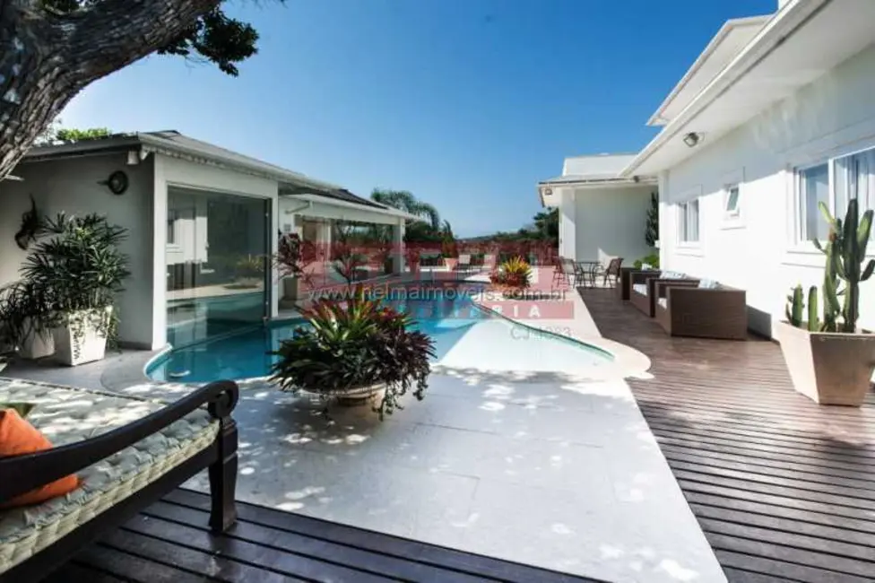 Foto 1 de Casa com 5 quartos à venda, 500m2 em Armacao Dos Buzios - RJ