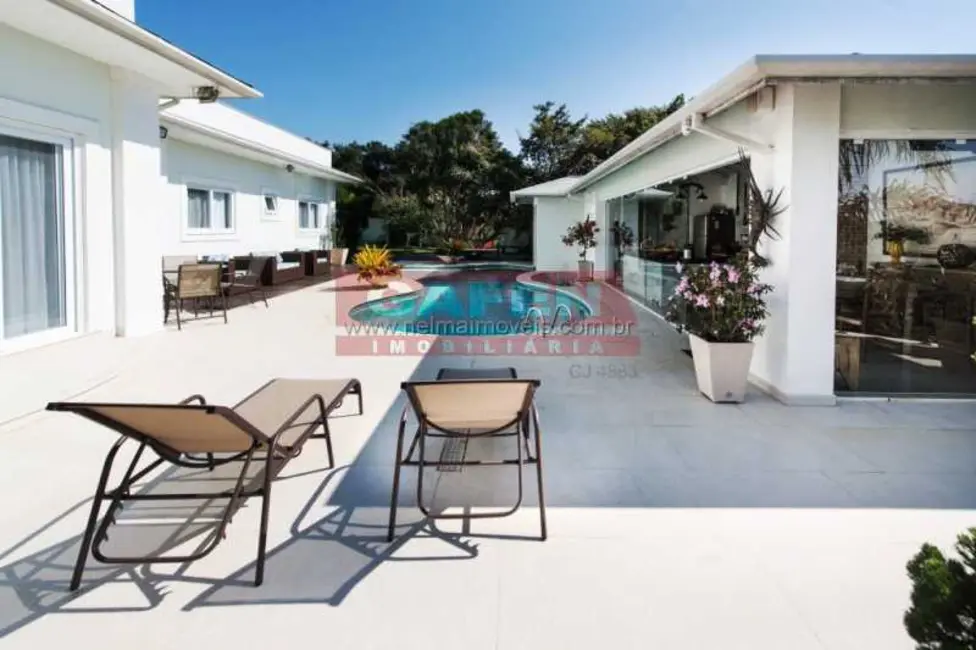 Foto 3 de Casa com 5 quartos à venda, 500m2 em Armacao Dos Buzios - RJ