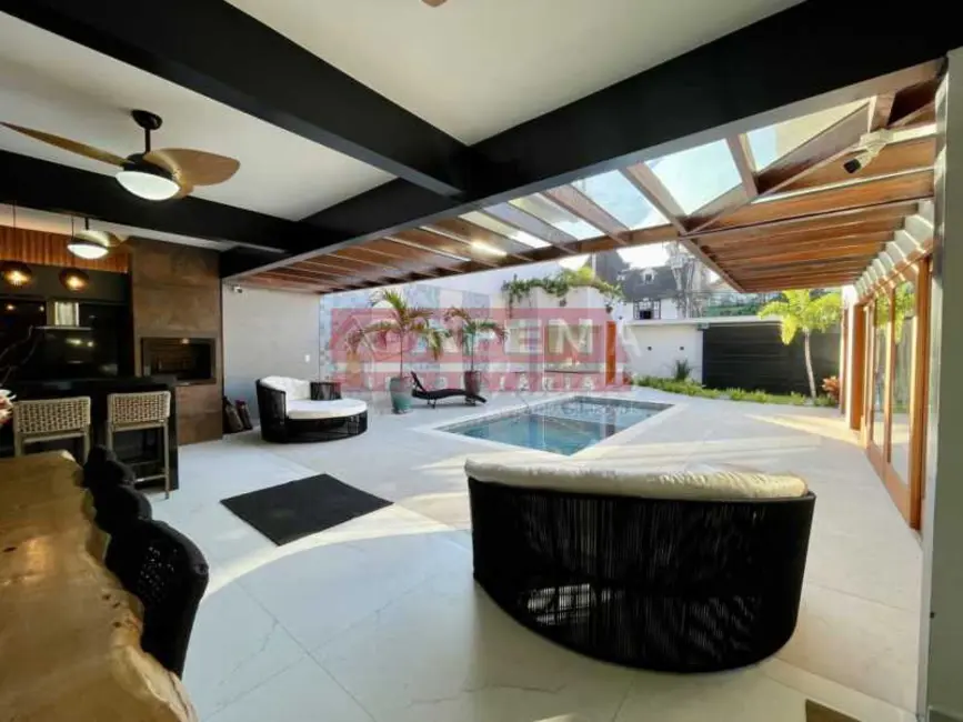 Foto 5 de Casa com 7 quartos à venda, 360m2 em Armacao Dos Buzios - RJ