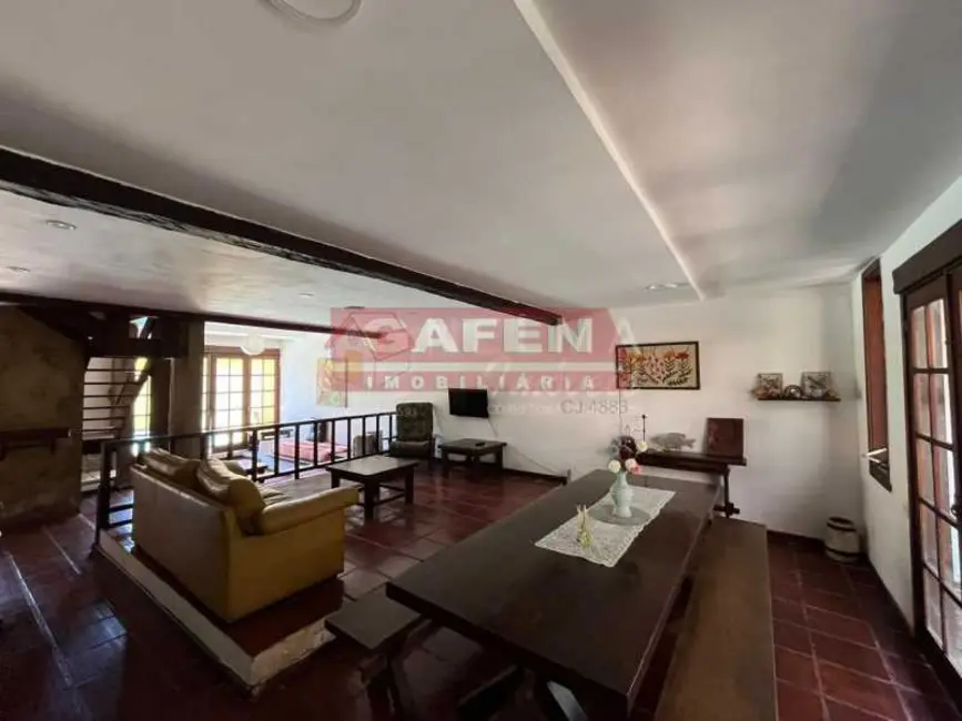 Foto 9 de Casa com 4 quartos à venda, 214m2 em Armacao Dos Buzios - RJ