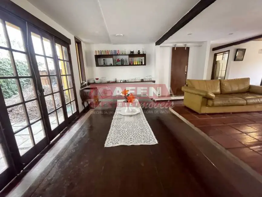 Foto 6 de Casa com 4 quartos à venda, 214m2 em Armacao Dos Buzios - RJ