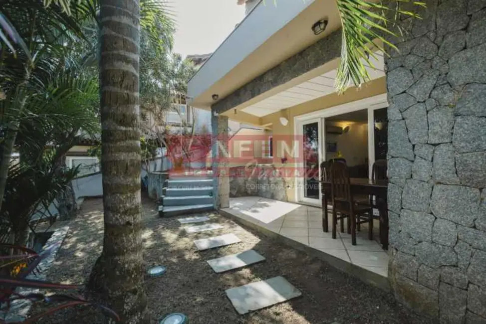 Foto 9 de Casa com 4 quartos à venda, 400m2 em Armacao Dos Buzios - RJ