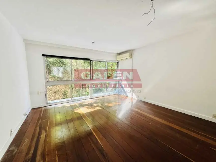 Foto 1 de Apartamento com 3 quartos para alugar, 135m2 em Rio De Janeiro - RJ