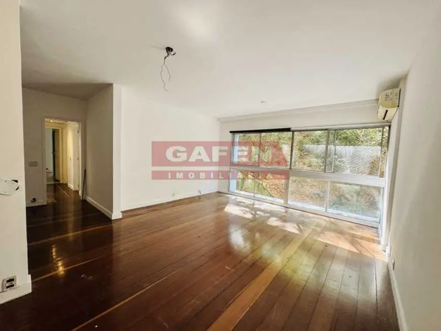 Foto 2 de Apartamento com 3 quartos para alugar, 135m2 em Rio De Janeiro - RJ