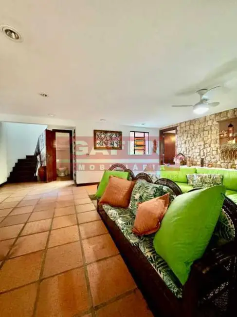 Foto 8 de Casa com 6 quartos à venda, 300m2 em Armacao Dos Buzios - RJ