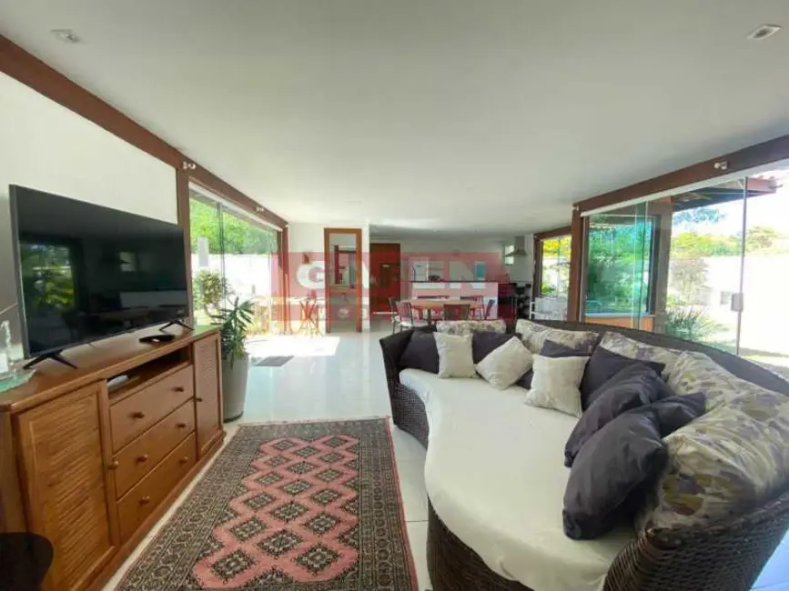 Foto 9 de Casa com 4 quartos para alugar, 200m2 em Armacao Dos Buzios - RJ