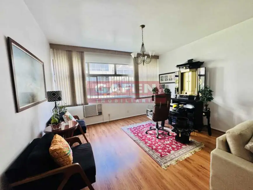 Foto 2 de Apartamento com 3 quartos à venda, 140m2 em Rio De Janeiro - RJ