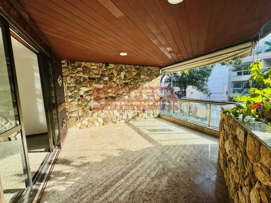 Apartamento com 4 quartos para alugar, 130m2 em Rio De Janeiro - RJ - imagem 1 Foto 1 de Apartamento com 4 quartos para alugar, 130m2 em Rio De Janeiro - RJ