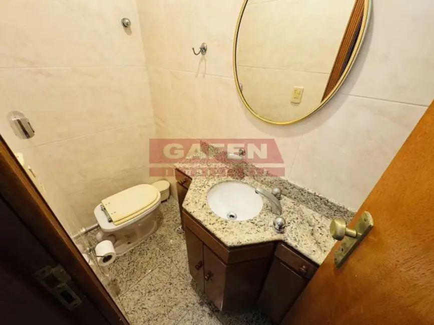 Apartamento com 4 quartos para alugar, 130m2 em Rio De Janeiro - RJ - imagem 9 Foto 9 de Apartamento com 4 quartos para alugar, 130m2 em Rio De Janeiro - RJ