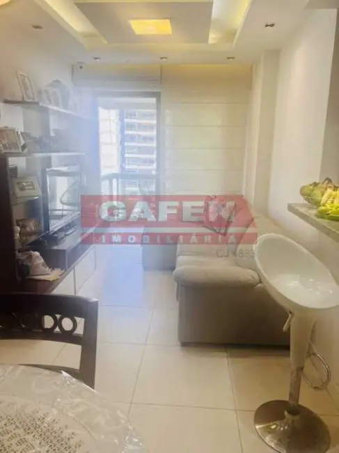 Apartamento com 2 quartos à venda, 79m2 em Rio De Janeiro - RJ - imagem 2 Foto 2 de Apartamento com 2 quartos à venda, 79m2 em Rio De Janeiro - RJ