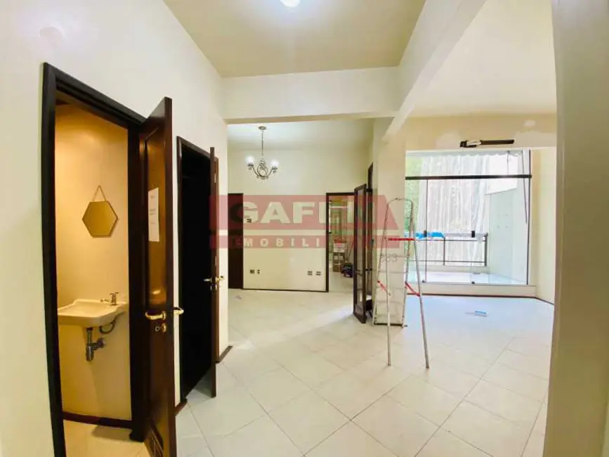 Apartamento com 2 quartos para alugar, 142m2 em Rio De Janeiro - RJ - imagem 5 Foto 5 de Apartamento com 2 quartos para alugar, 142m2 em Rio De Janeiro - RJ