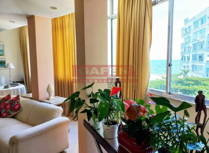 Apartamento com 3 quartos à venda, 247m2 em Rio De Janeiro - RJ - imagem 2 Foto 2 de Apartamento com 3 quartos à venda, 247m2 em Rio De Janeiro - RJ