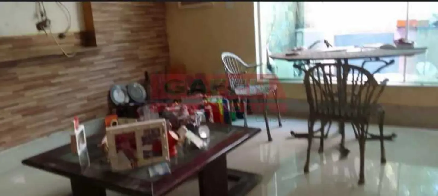 Casa com 5 quartos à venda, 220m2 em Rio De Janeiro - RJ - imagem 2 Foto 2 de Casa com 5 quartos à venda, 220m2 em Rio De Janeiro - RJ